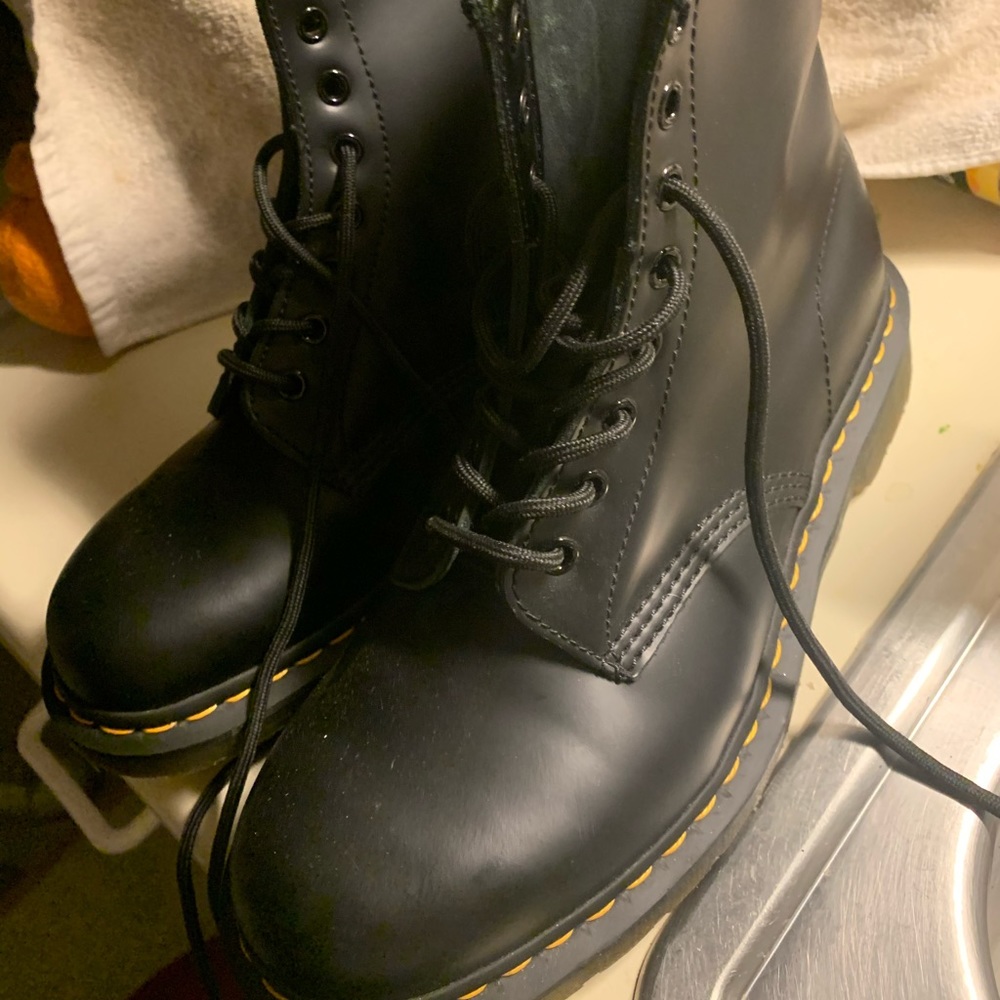 Dr Marten Boot 10W (runs large)